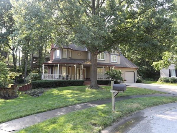 500 NW 44 Terrace, Gladstone, MO 64116