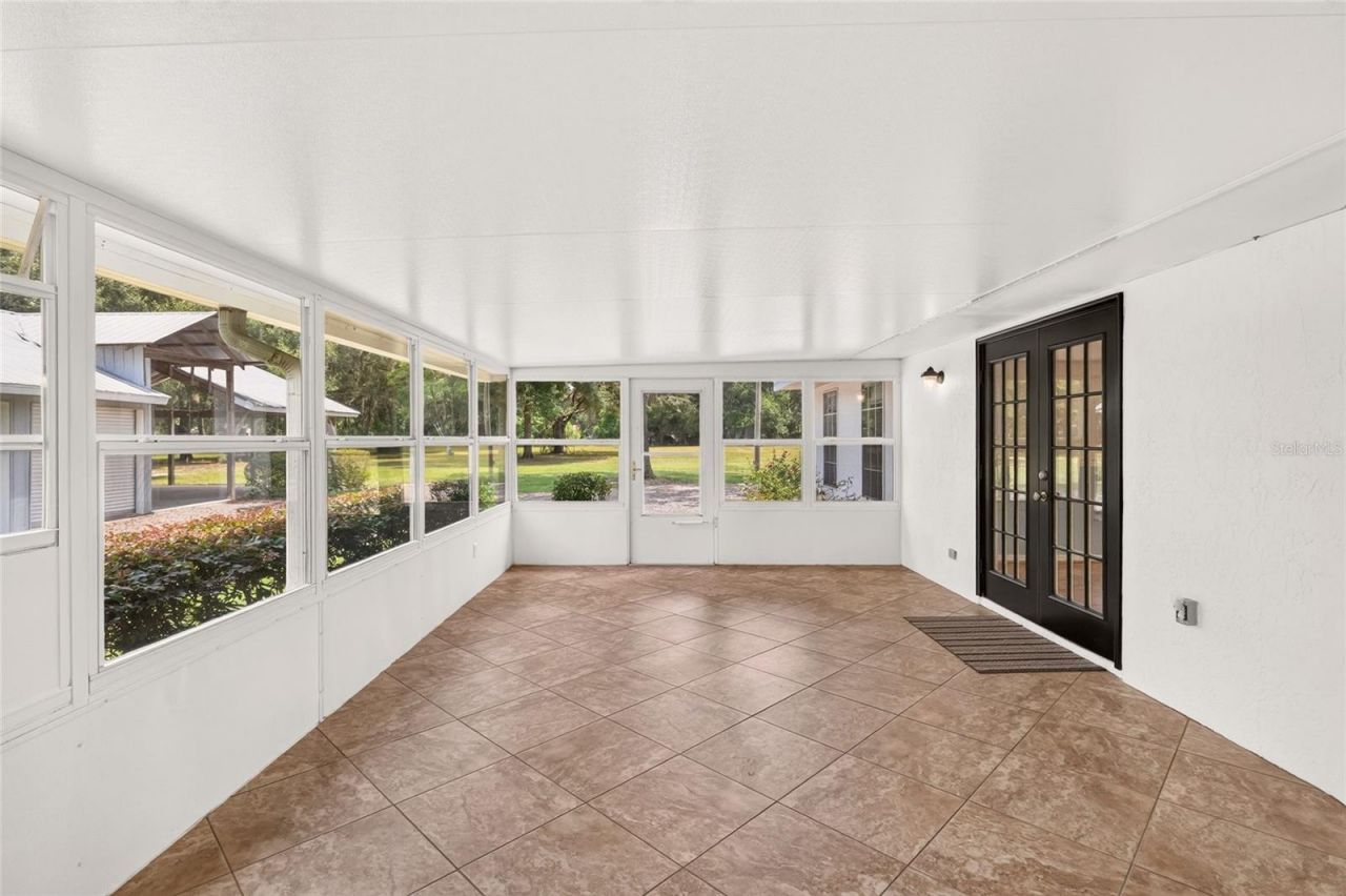12499 E Highway 25, Ocklawaha, FL 32179 Photo