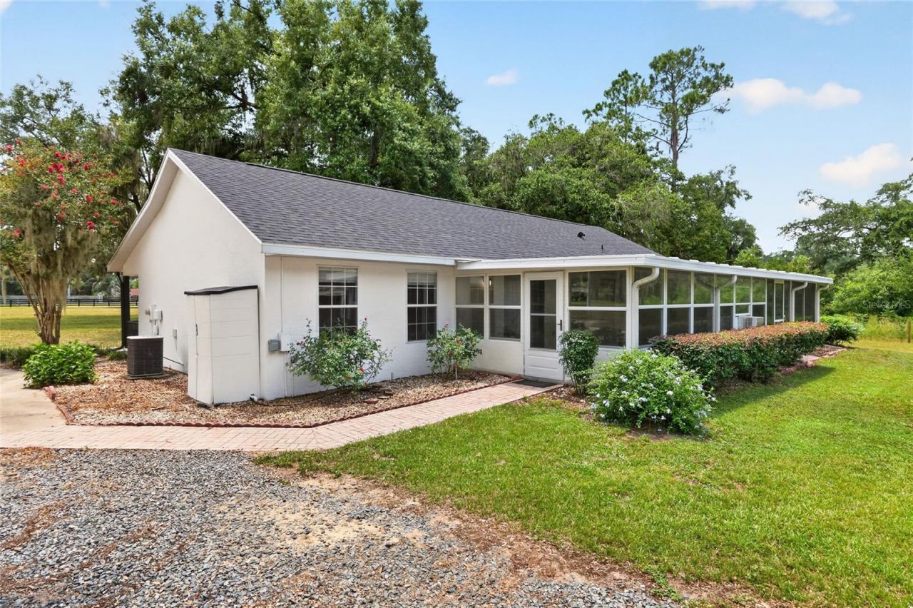 12499 E Highway 25, Ocklawaha, FL 32179 Photo