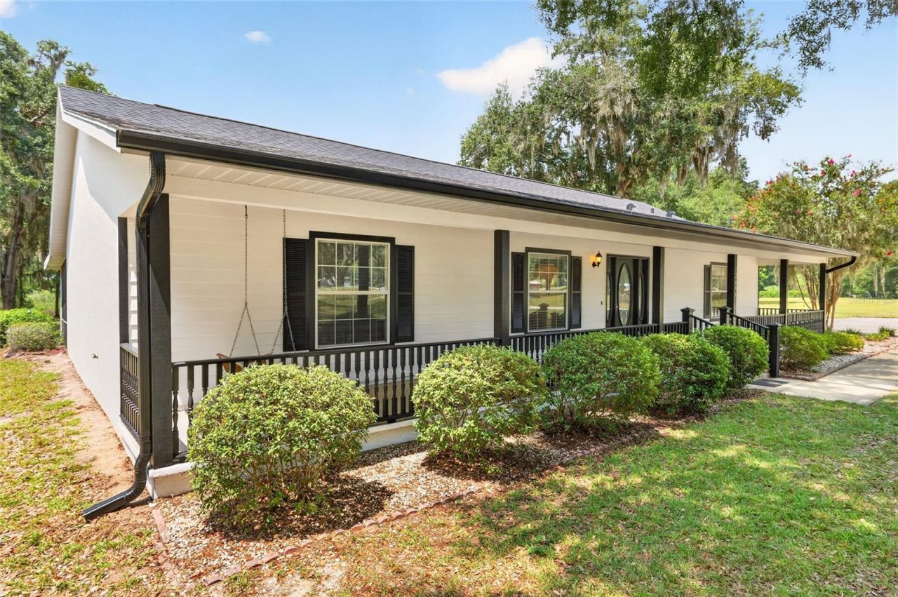 12499 E Highway 25, Ocklawaha, FL 32179 Photo