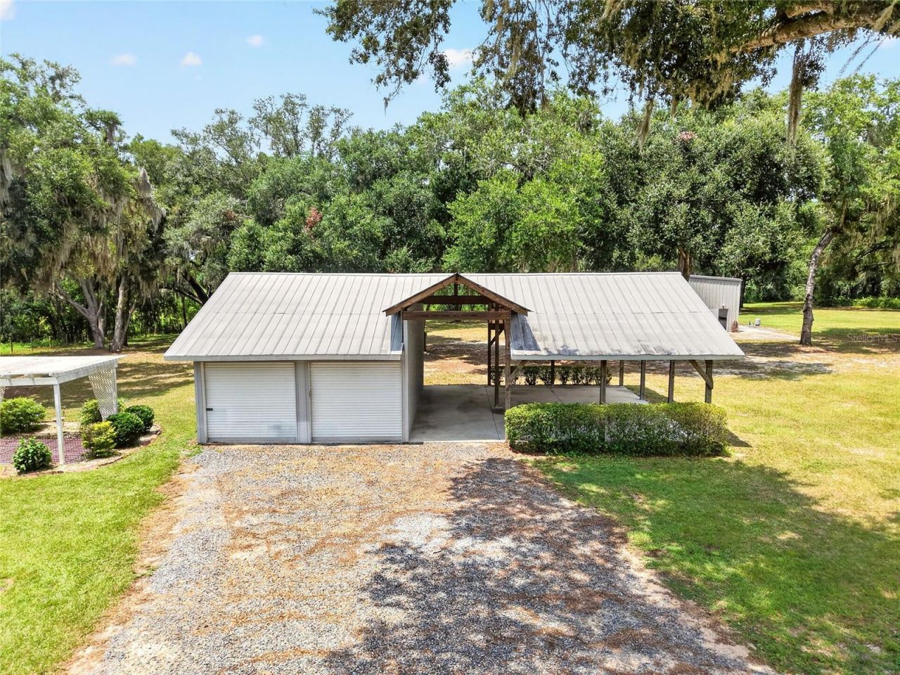 12499 E Highway 25, Ocklawaha, FL 32179 Photo