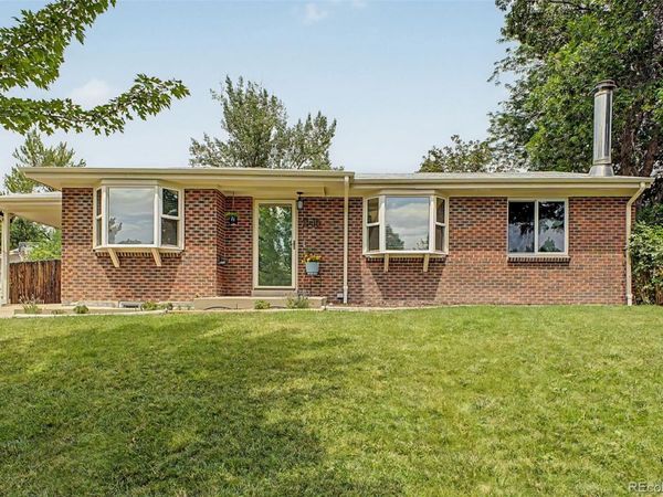 1040 W Longview Avenue, Littleton, CO 80120