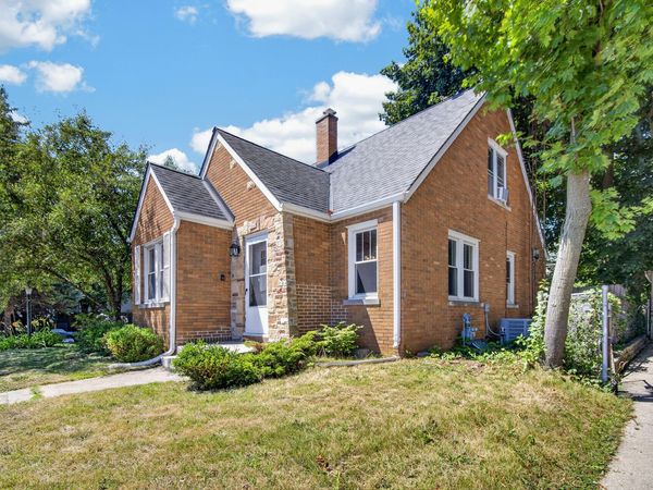 3040 Meachem Rd, Mount Pleasant, WI 53405