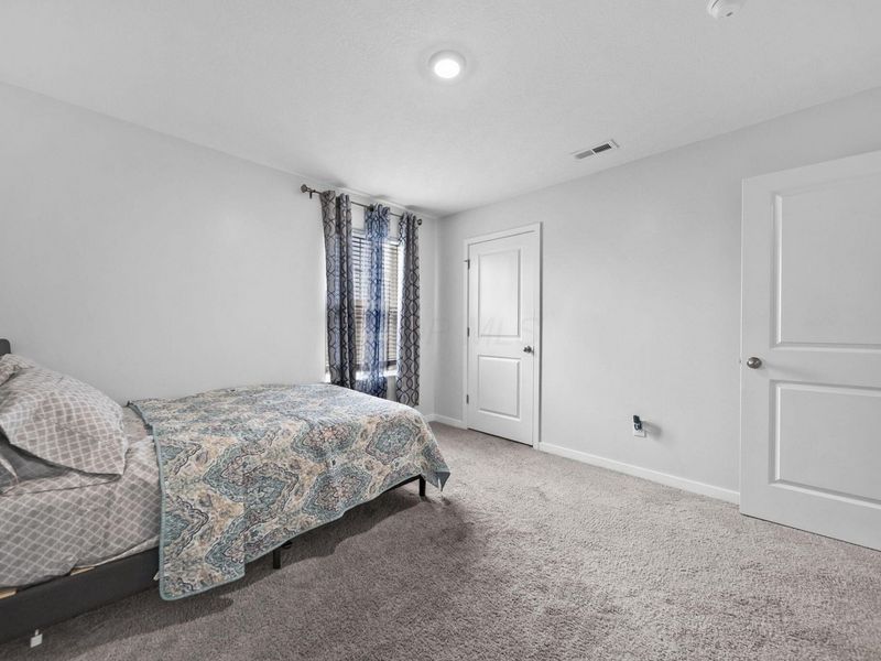 6271 Darby Plains Street , Columbus, OH 43228 Photo 28