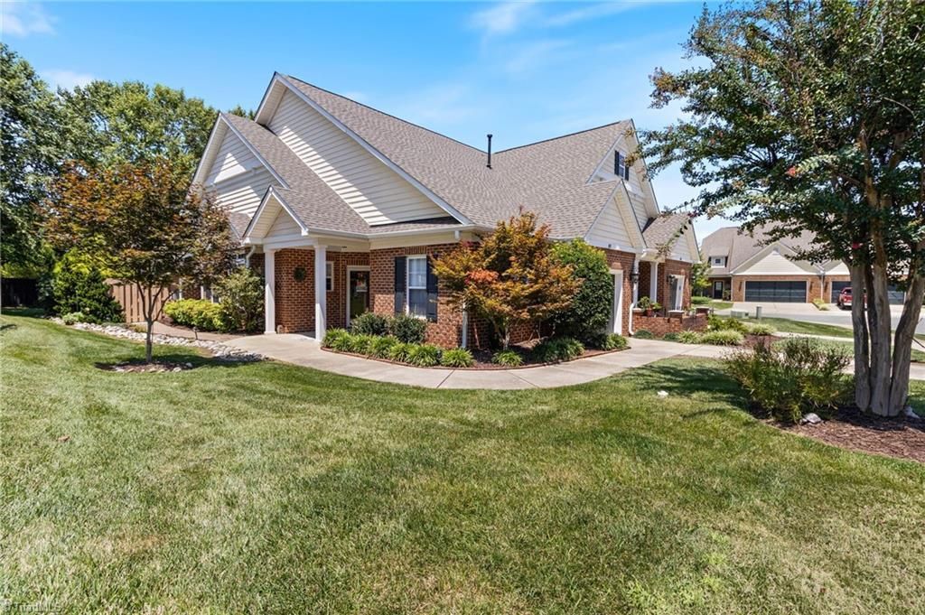102 Kestrel Court, Mebane, NC 27302 Main Photo