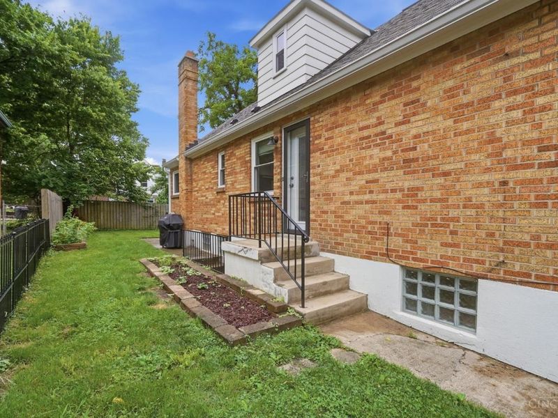2853 Lawndale Avenue, Cincinnati, OH 45212 Photo 35
