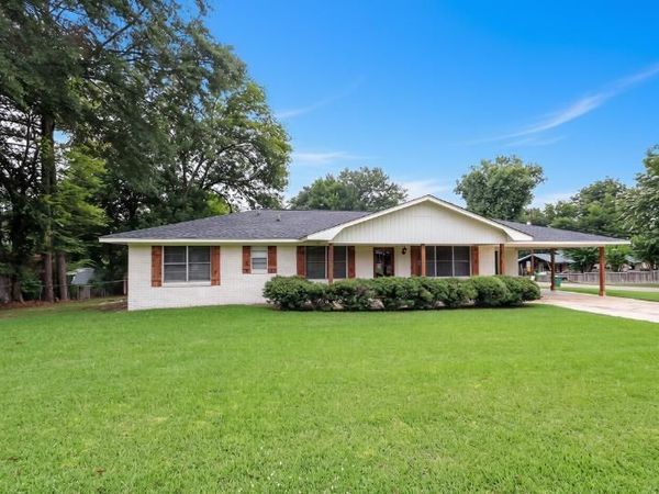 2500 Bryan Dr., Tupelo, MS 38801