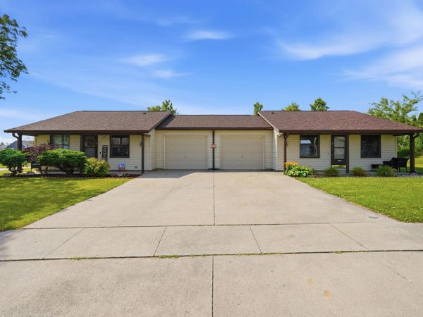 2104 Cortez Drive, Kendallville, IN 46755