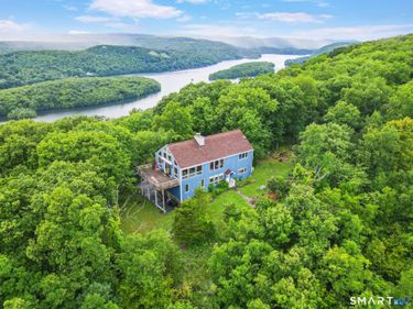 33 Skyline, Sherman, CT 06784
