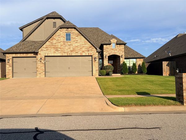 8104 N 77th East Avenue , Owasso, OK 74055