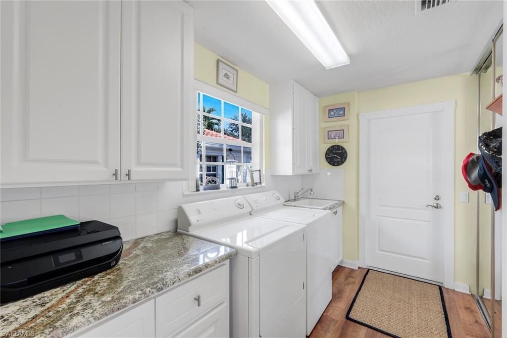 5425 Guadeloupe Way, Naples, FL 34119 Photo