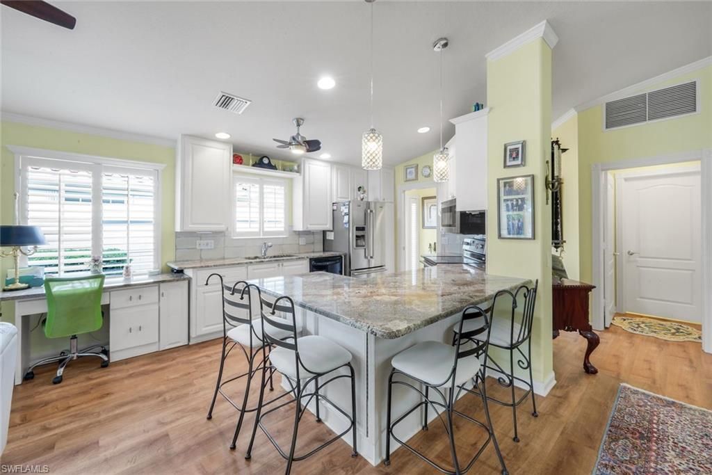 5425 Guadeloupe Way, Naples, FL 34119 Photo
