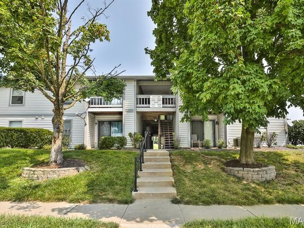 1615 Summergate Parkway , Unit M, St Charles, MO 63303
