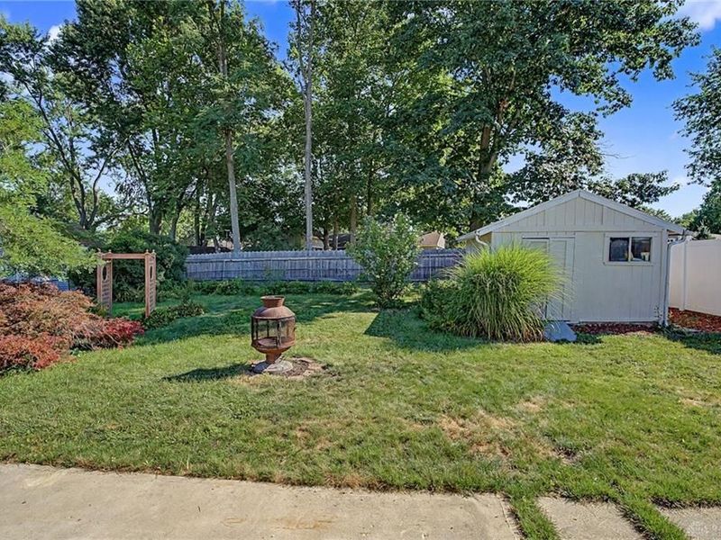1209 Hemlock Way, New Carlisle, OH 45344 Photo 37
