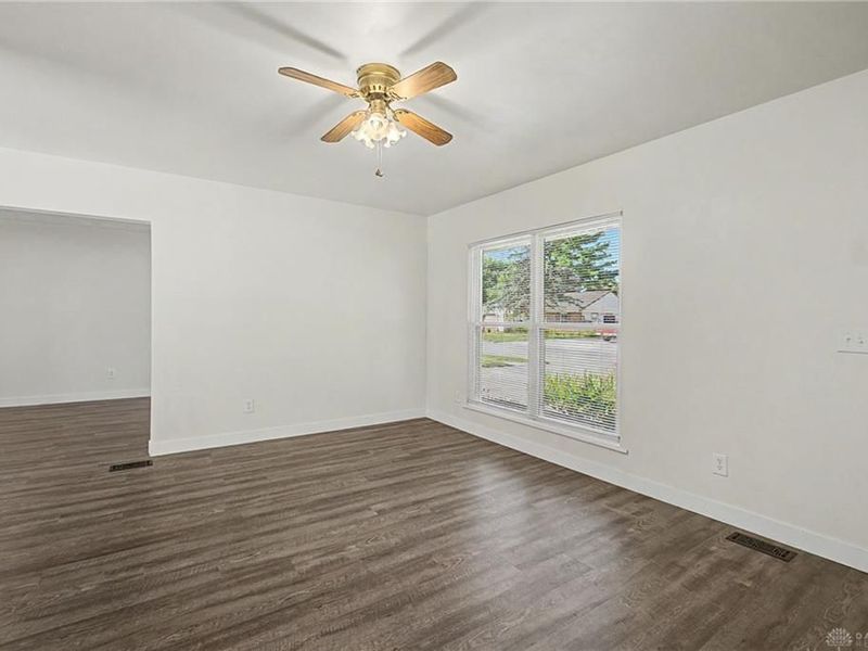 1209 Hemlock Way, New Carlisle, OH 45344 Photo 7