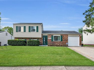 1013 Halesworth Dr, Cincinnati, OH 45240