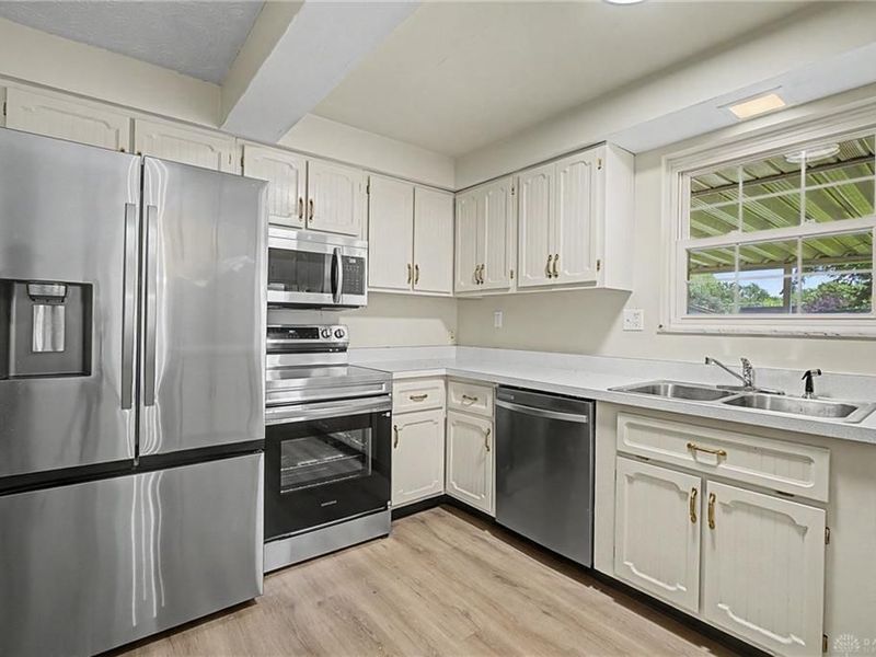 650 W Broadway Street, Tipp City, OH 45371 Photo 21