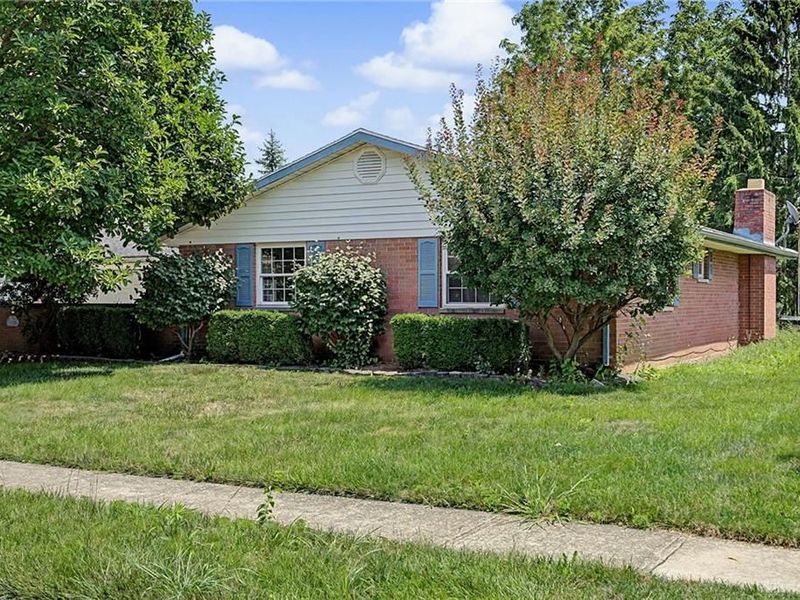 650 W Broadway Street, Tipp City, OH 45371 Photo 4