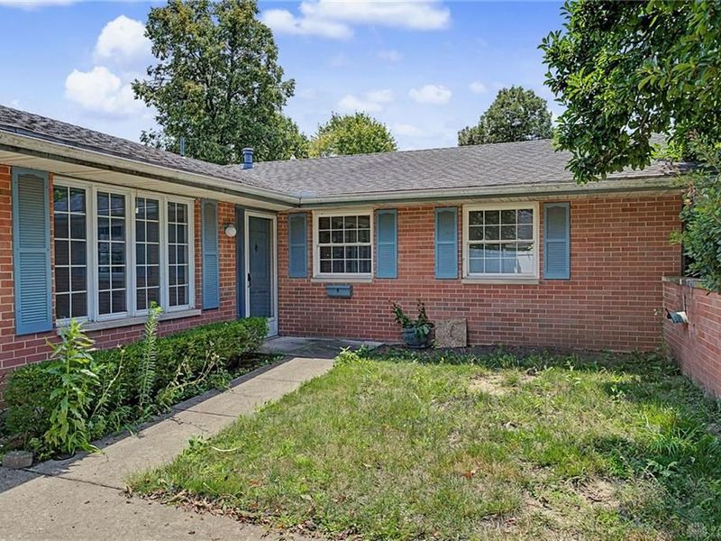 650 W Broadway Street, Tipp City, OH 45371 Photo 5