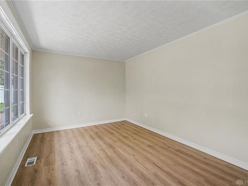 650 W Broadway Street, Tipp City, OH 45371 Photo 8