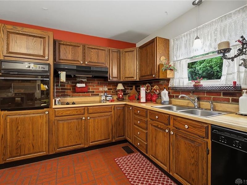 2551 Flowerstone Drive, Miami Township, OH 45449 Photo 14