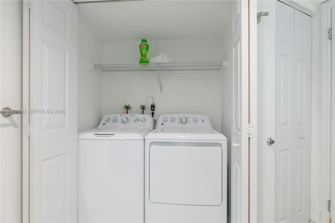 3500 Mystic Pointe Dr , Unit 3702, Aventura, FL 33180 Photo