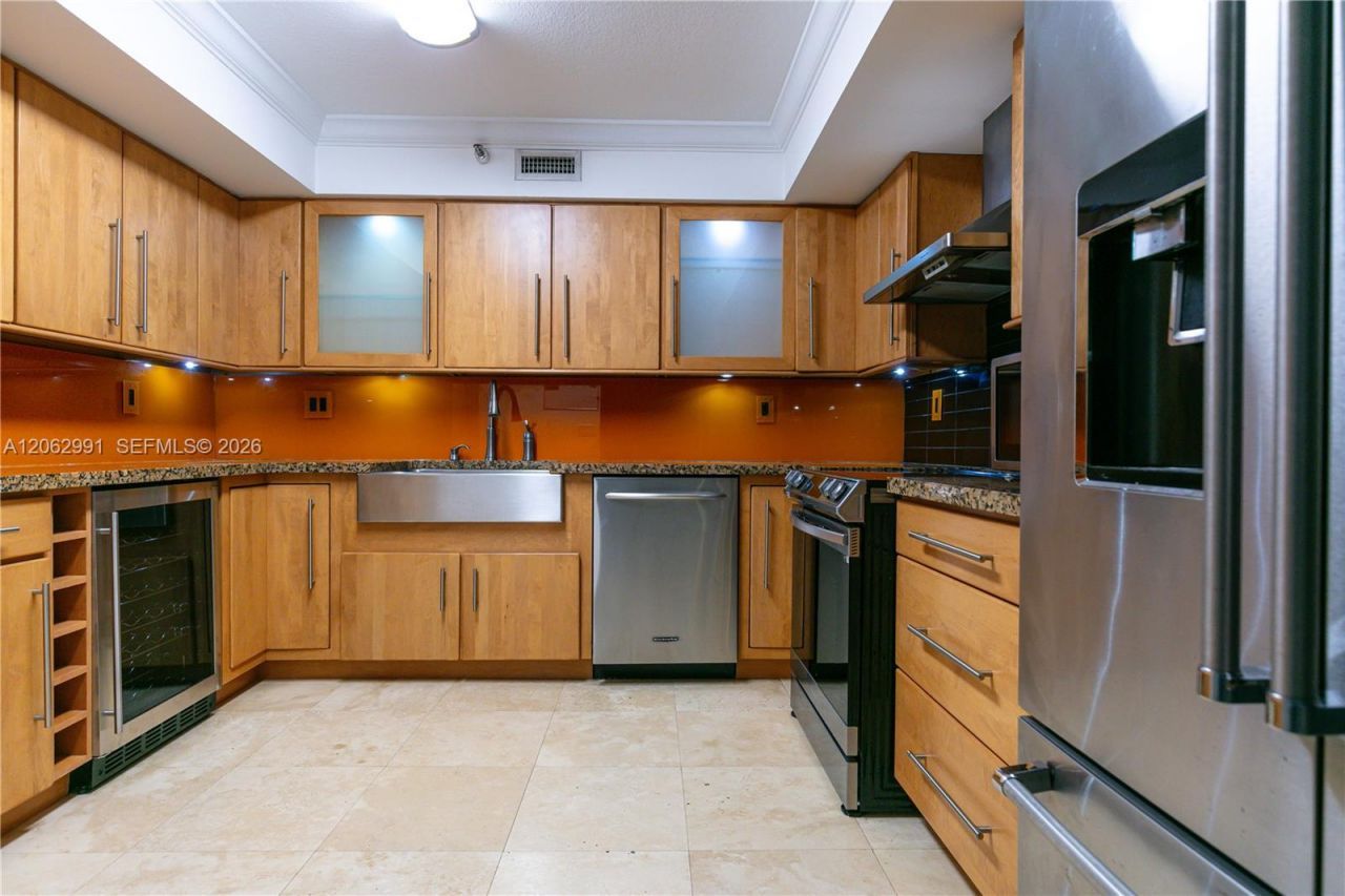 3500 Mystic Pointe Dr , Unit 3702, Aventura, FL 33180 Photo