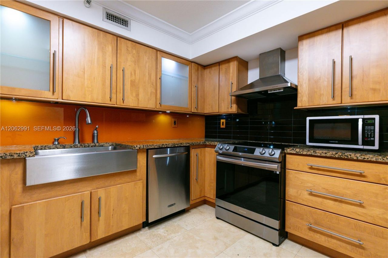 3500 Mystic Pointe Dr , Unit 3702, Aventura, FL 33180 Photo