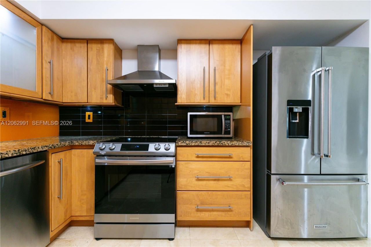 3500 Mystic Pointe Dr , Unit 3702, Aventura, FL 33180 Photo