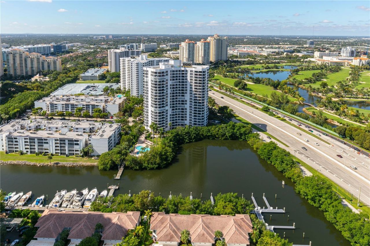 3500 Mystic Pointe Dr , Unit 3702, Aventura, FL 33180 Photo