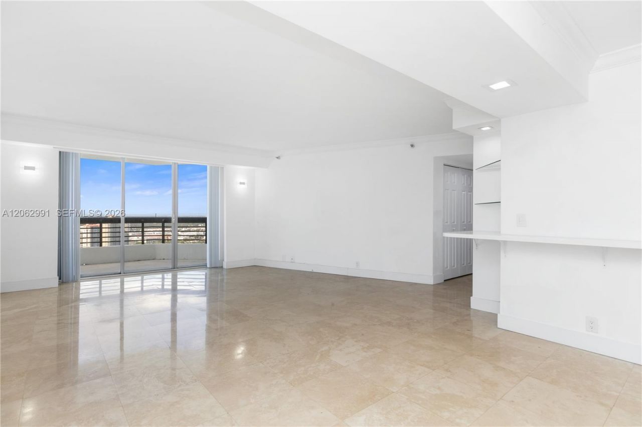 3500 Mystic Pointe Dr , Unit 3702, Aventura, FL 33180 Photo