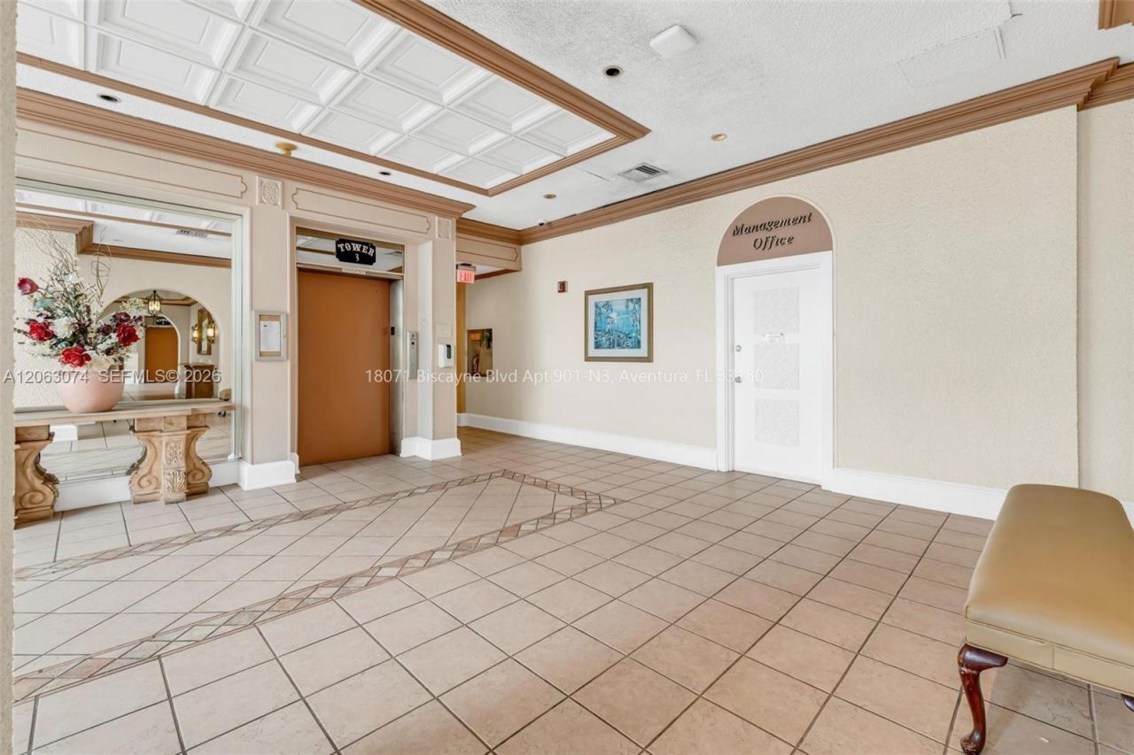 18071 Biscayne Blvd , Unit 901, Aventura, FL 33160 Photo