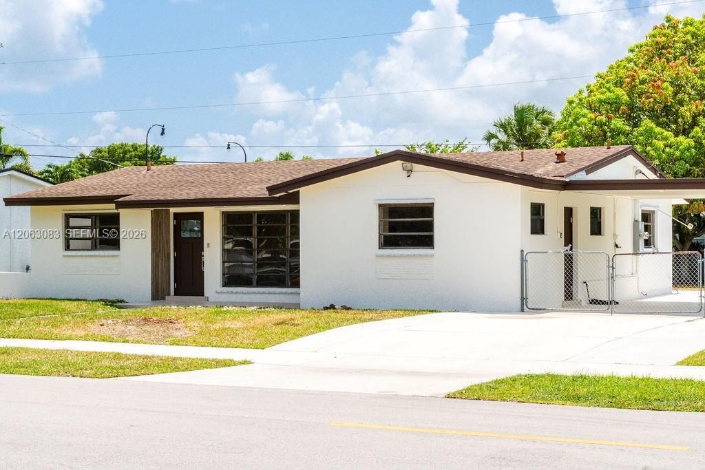 19390 Whispering Pines Rd , Cutler Bay, FL 33157 Photo