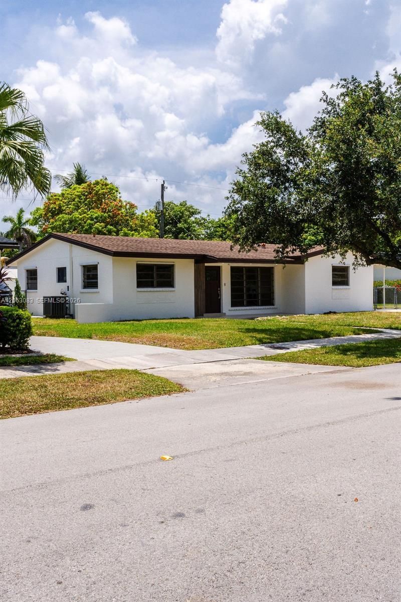 19390 Whispering Pines Rd , Cutler Bay, FL 33157 Photo
