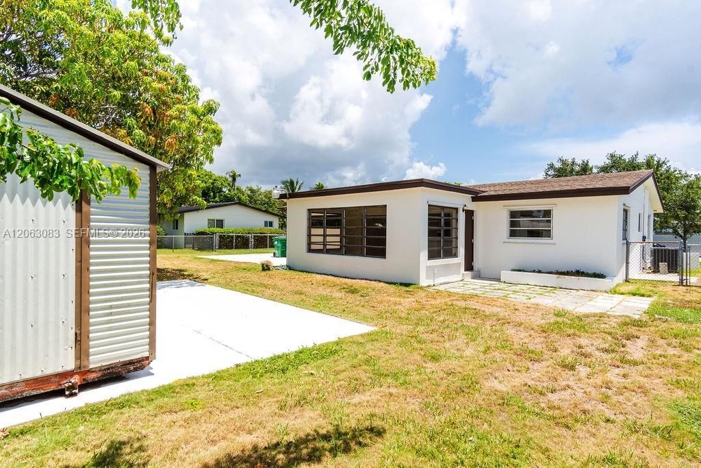 19390 Whispering Pines Rd , Cutler Bay, FL 33157 Photo
