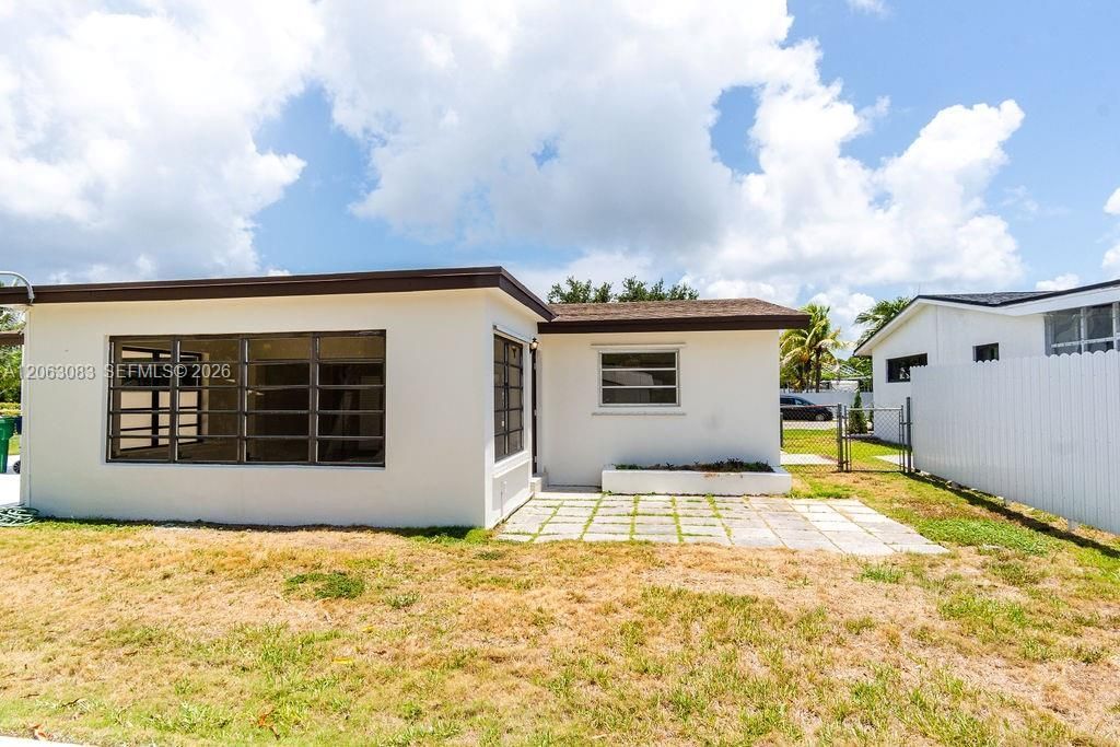 19390 Whispering Pines Rd , Cutler Bay, FL 33157 Photo
