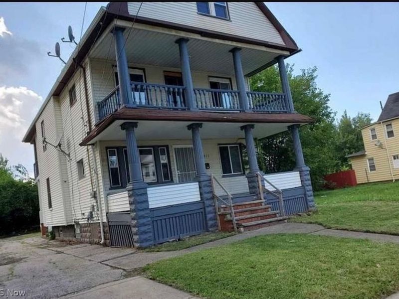 3872 E 57th Street , Cleveland, OH 44105 Photo 2