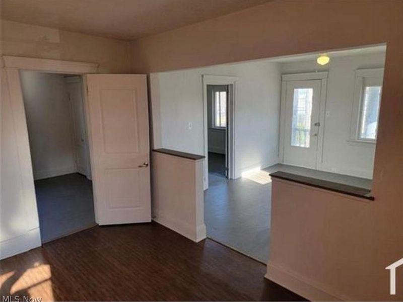3872 E 57th Street , Cleveland, OH 44105 Photo 5
