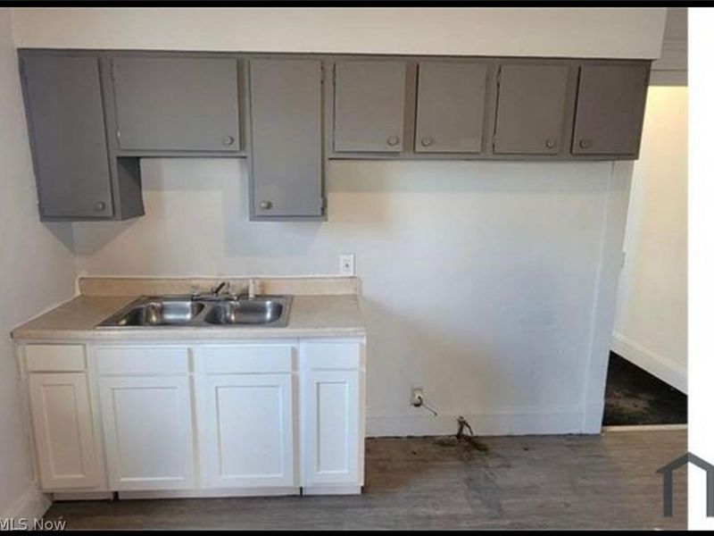 3872 E 57th Street , Cleveland, OH 44105 Photo 6