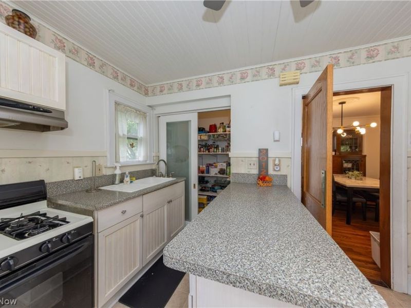 2012 Marlindale Road, Cleveland Heights, OH 44118 Photo 11