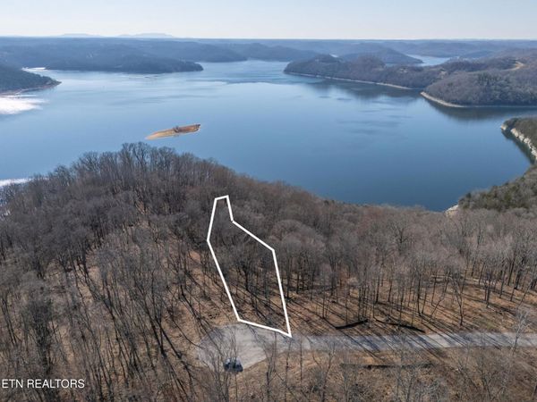 28 Back Ranch Drive, Silver Point, TN 38582