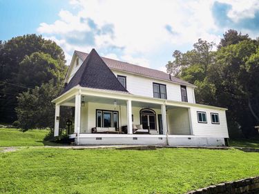 307 Catalpa Street, Pineville, KY 40977