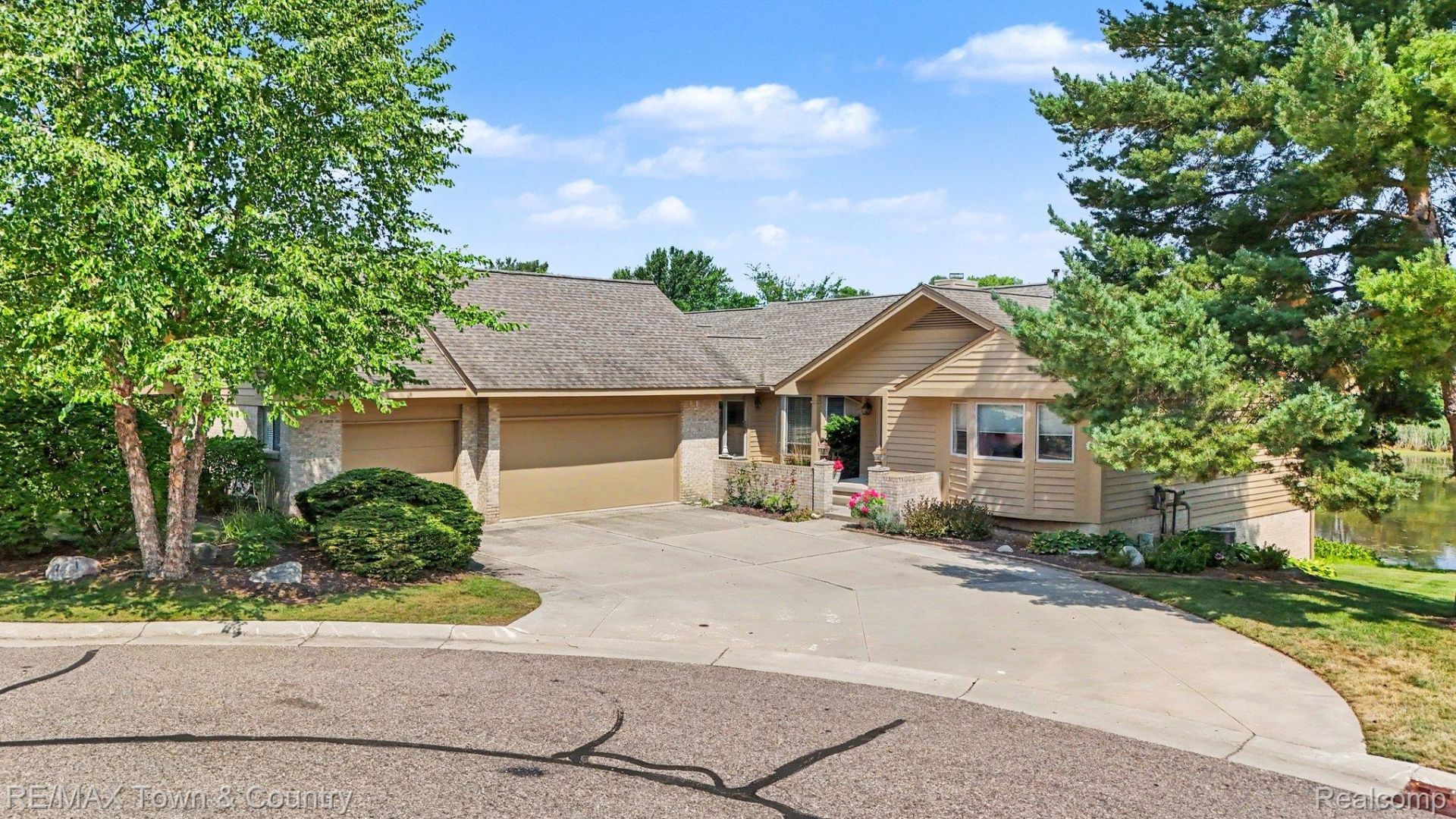 4521 Ravenwood Drive, Unit 4, Grand Blanc Township, Mi 48439 Main Photo