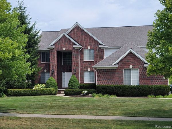 55958 Ashbrooke Drive W, Shelby Township, Mi 48316