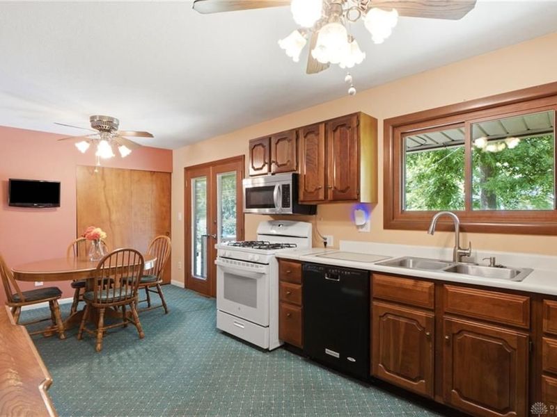 4533 Ridgebury Drive, Kettering, OH 45440 Photo 11