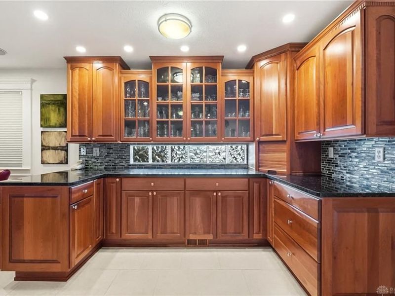 1080 Heathshire Drive, Centerville, OH 45459 Photo 16