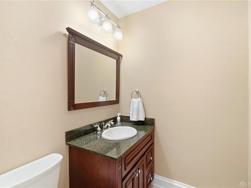 1080 Heathshire Drive, Centerville, OH 45459 Photo 24