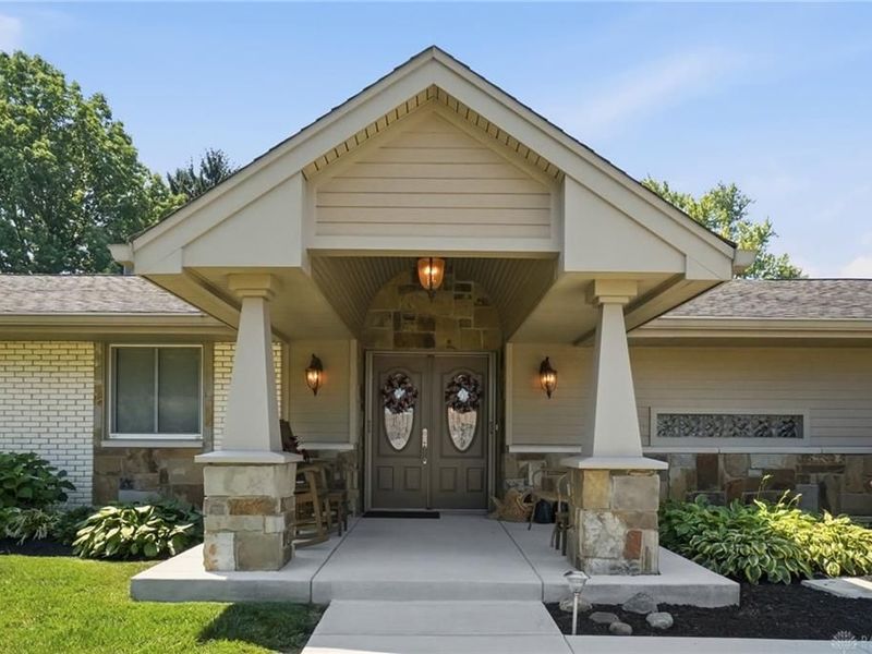 1080 Heathshire Drive, Centerville, OH 45459 Photo 3