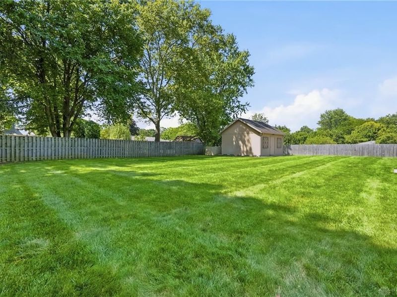 1080 Heathshire Drive, Centerville, OH 45459 Photo 42