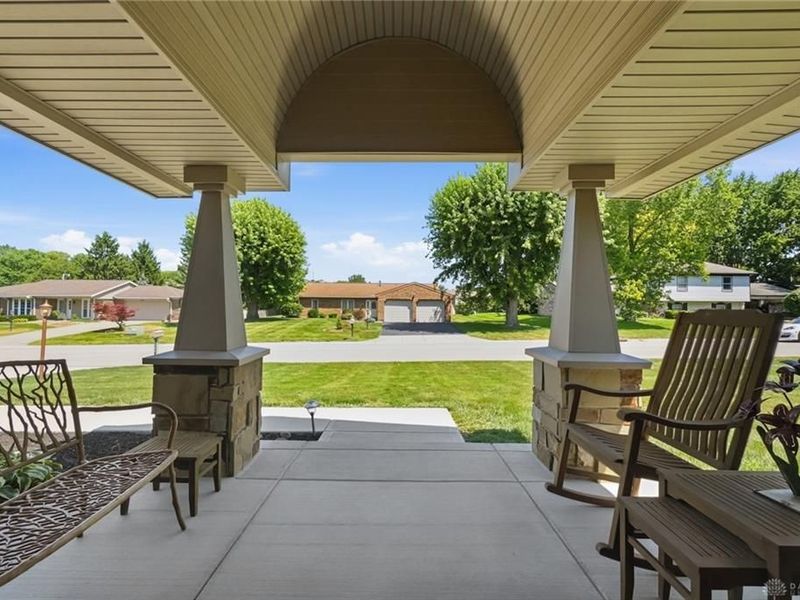 1080 Heathshire Drive, Centerville, OH 45459 Photo 5